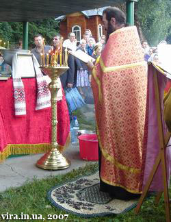 Водосвятний молебень біля джерела св. Параскеви П'ятниці (Яготинський район)